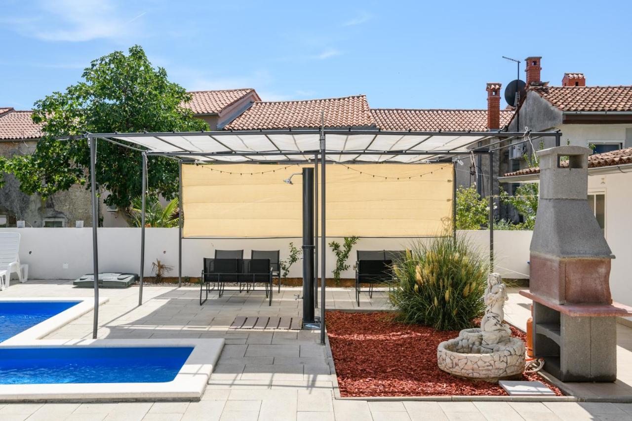 Summer House Nina Apartman Pavicini Kültér fotó